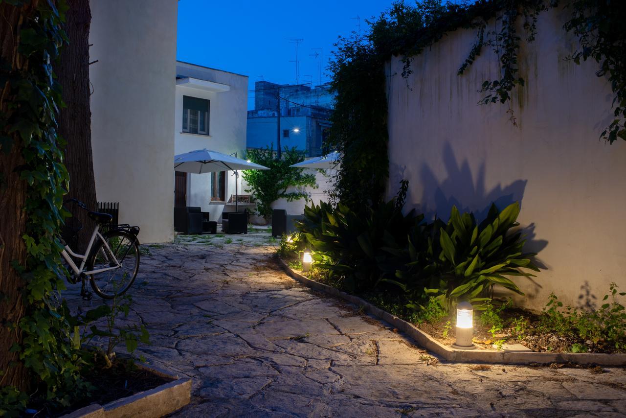 Domus Salento & Con Parcheggio Privato In Loco 4*
