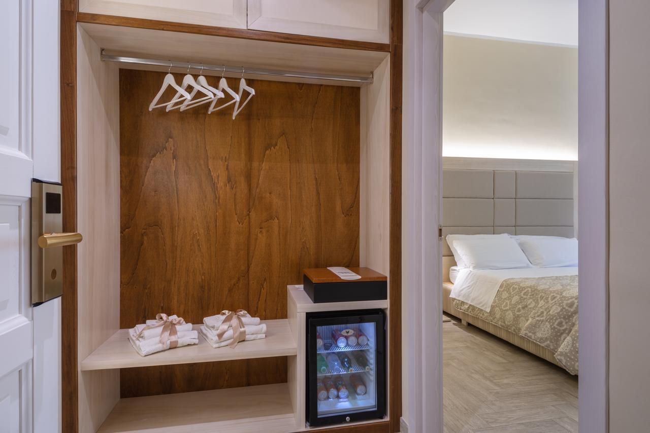 Domus Salento & Con Parcheggio Privato In Loco 4* Lecce