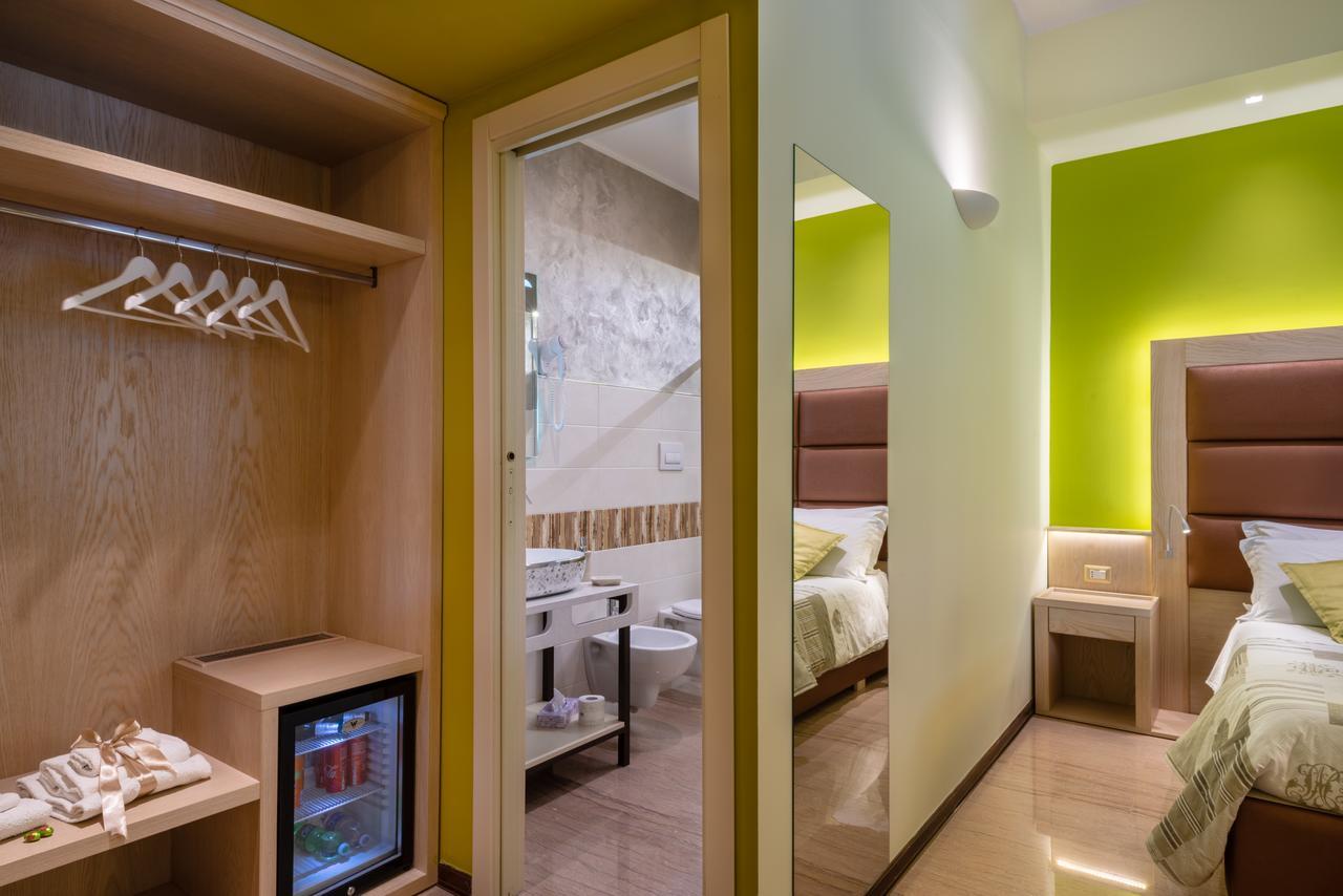 Frühstückspension Domus Salento & Con Parcheggio Privato In Loco 4*