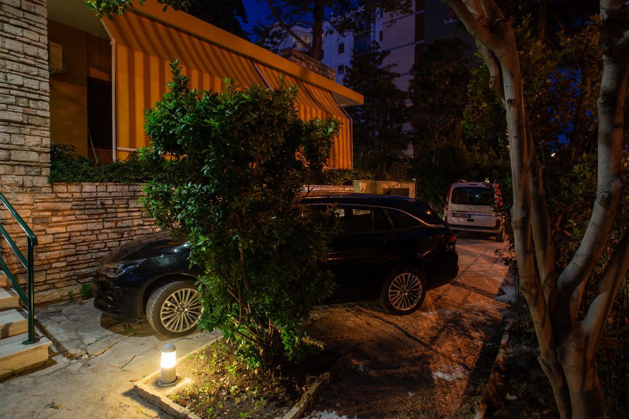 Frühstückspension Domus Salento & Con Parcheggio Privato In Loco