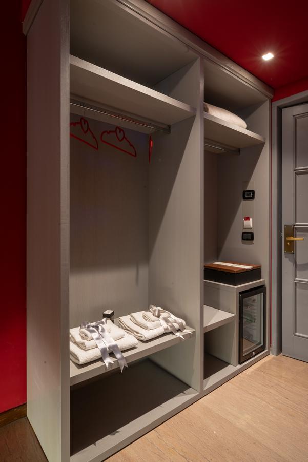 Domus Salento & Con Parcheggio Privato In Loco Frühstückspension