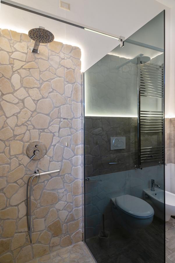Domus Salento & Con Parcheggio Privato In Loco Frühstückspension 4*