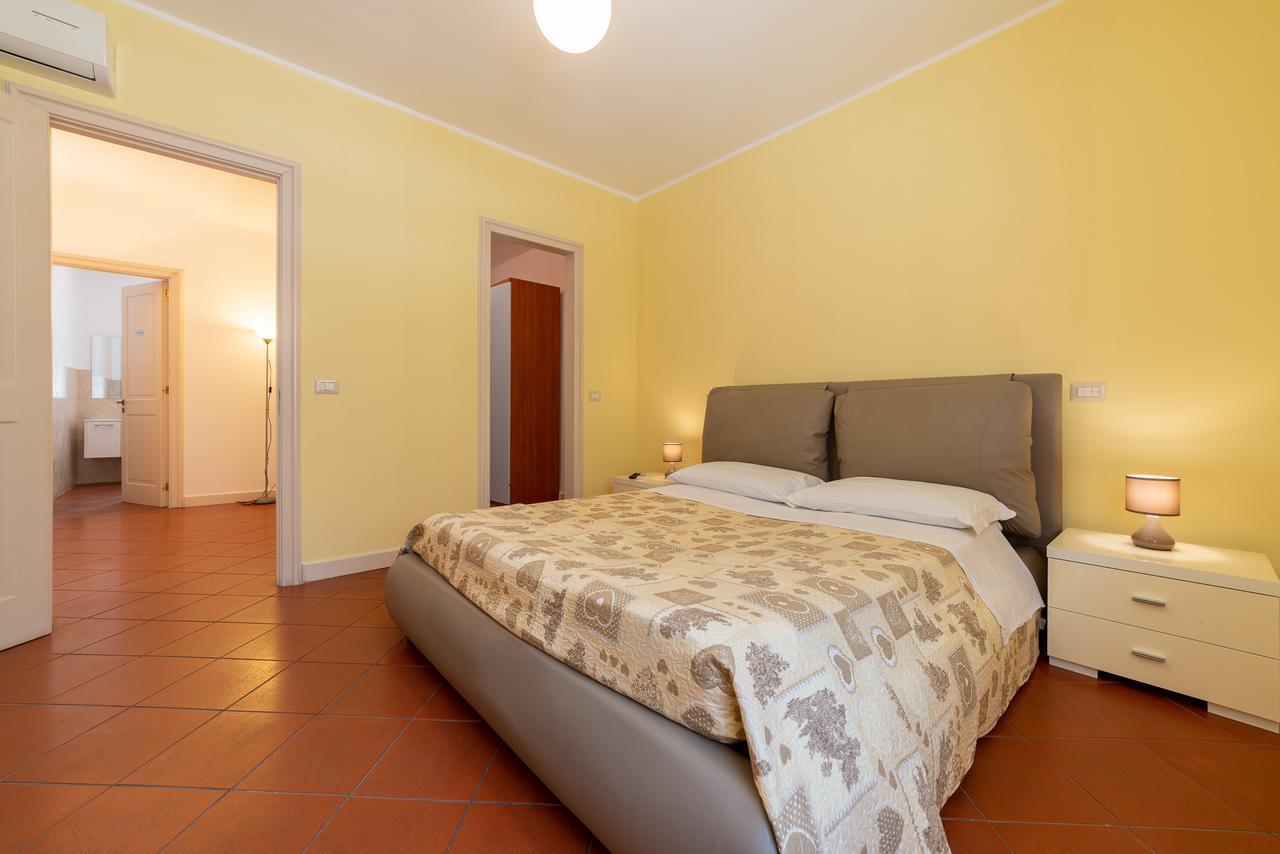 Frühstückspension Domus Salento & Con Parcheggio Privato In Loco Lecce